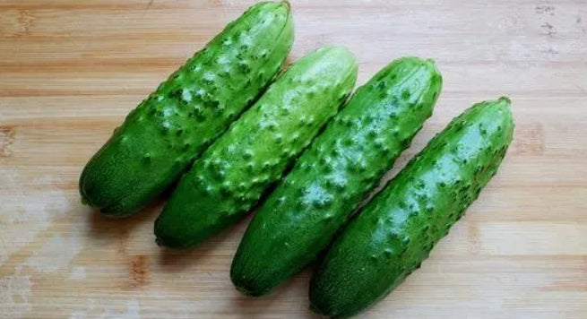 Fruit Crispy Cucumber Seeds – 20 Repacked Seeds | Crisp, Tender & Easy-to-Grow Vegetable for Home Gardens